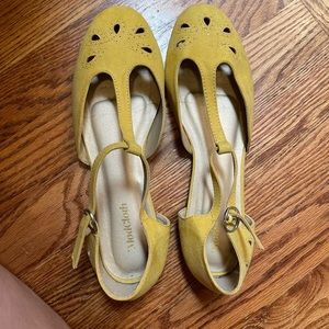 Mustard yellow modcloth flats
